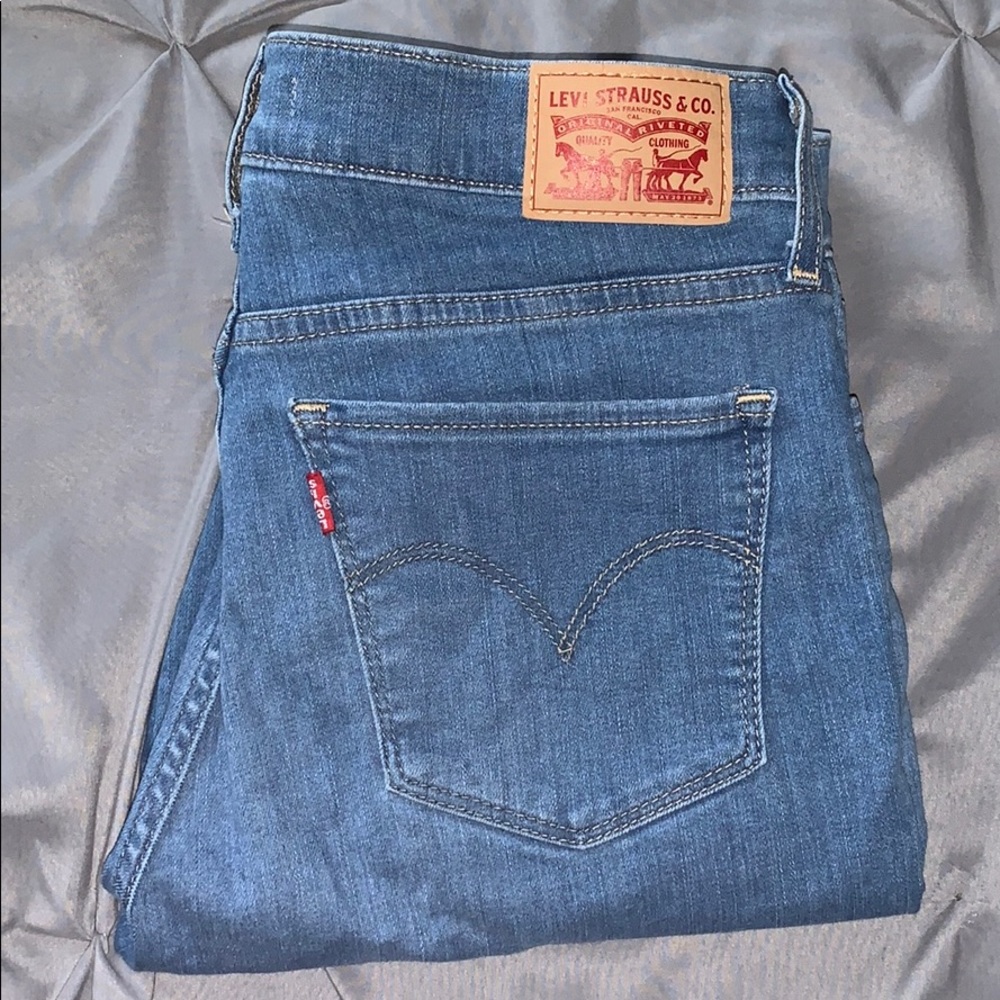 Levi’s 710 Super Skinny Jeans